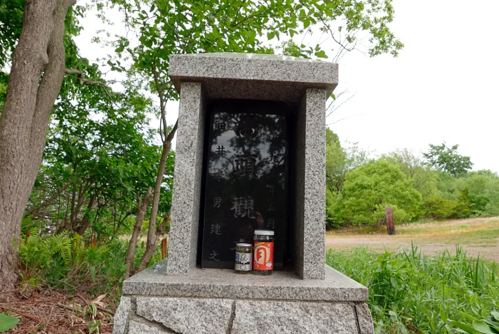 馬頭観音祠のアップ