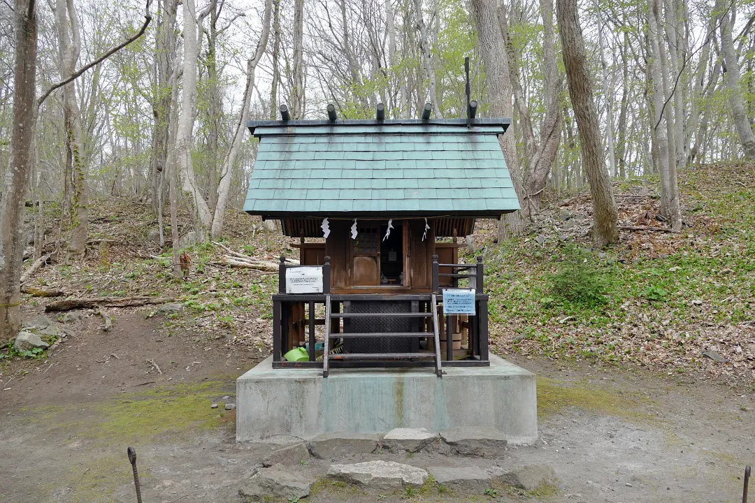 大沼駒ヶ岳神社社殿