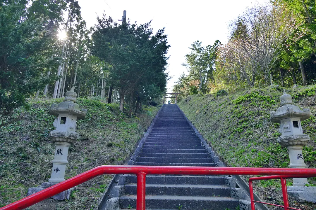 09P1150098 本殿へつづく石段