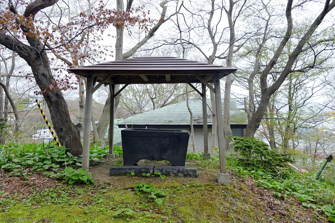 73P1150864 室蘭三吉神社手水舎