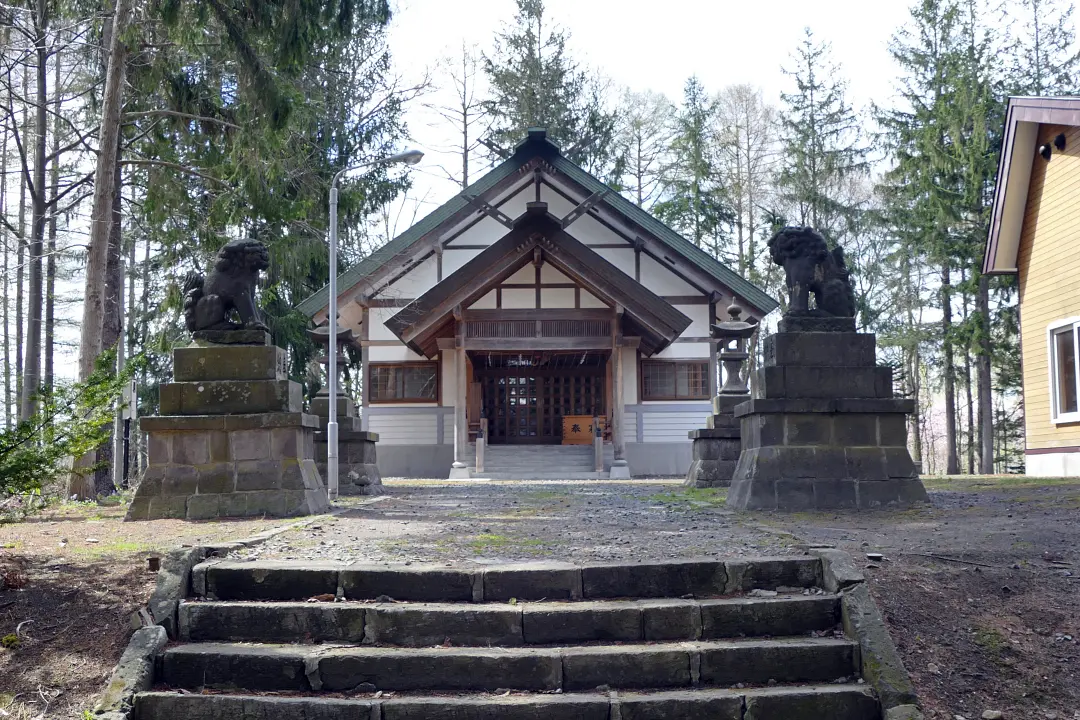 京極八幡神社 境内