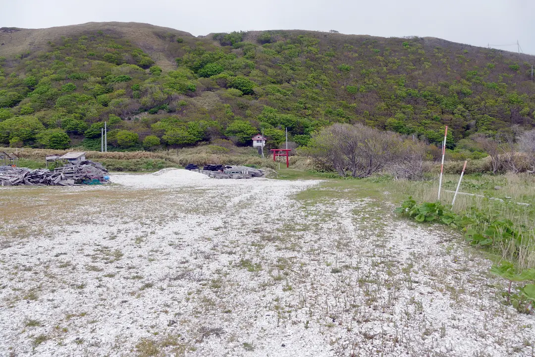 ウロンナイ稲荷神社 参道