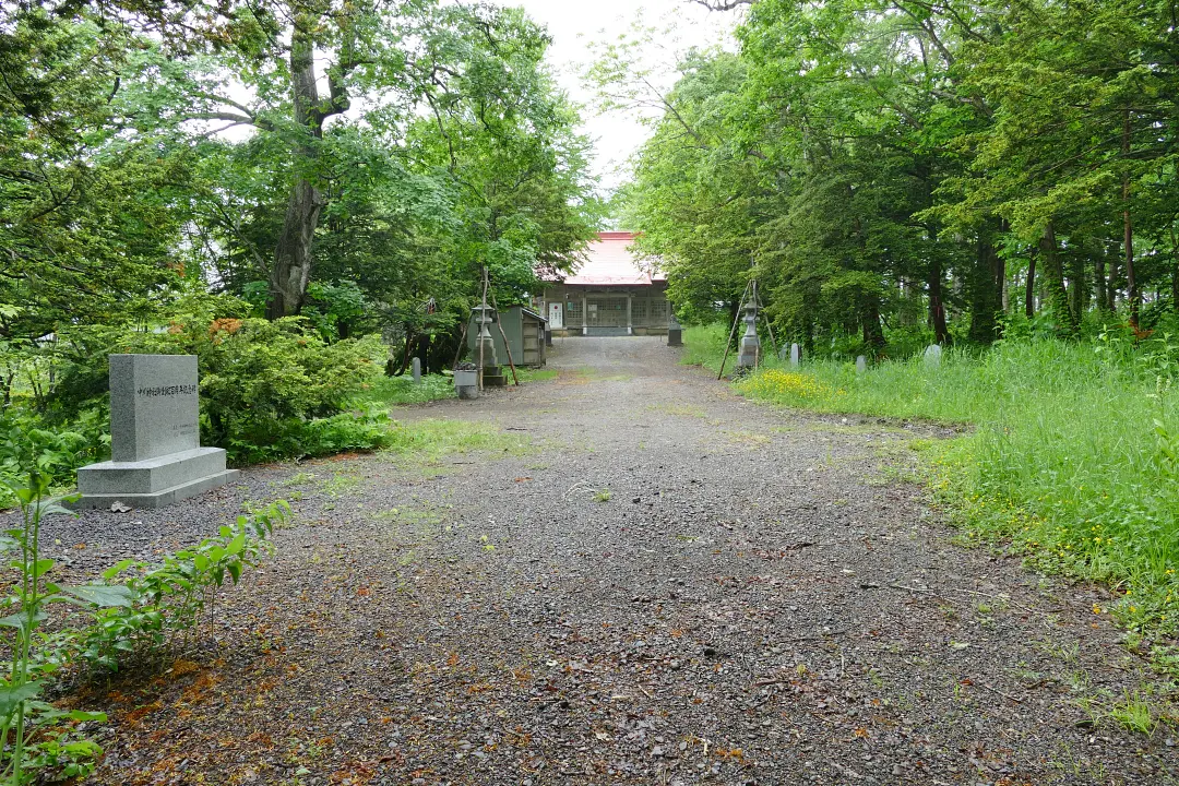 06P1180065 中川神社 参道