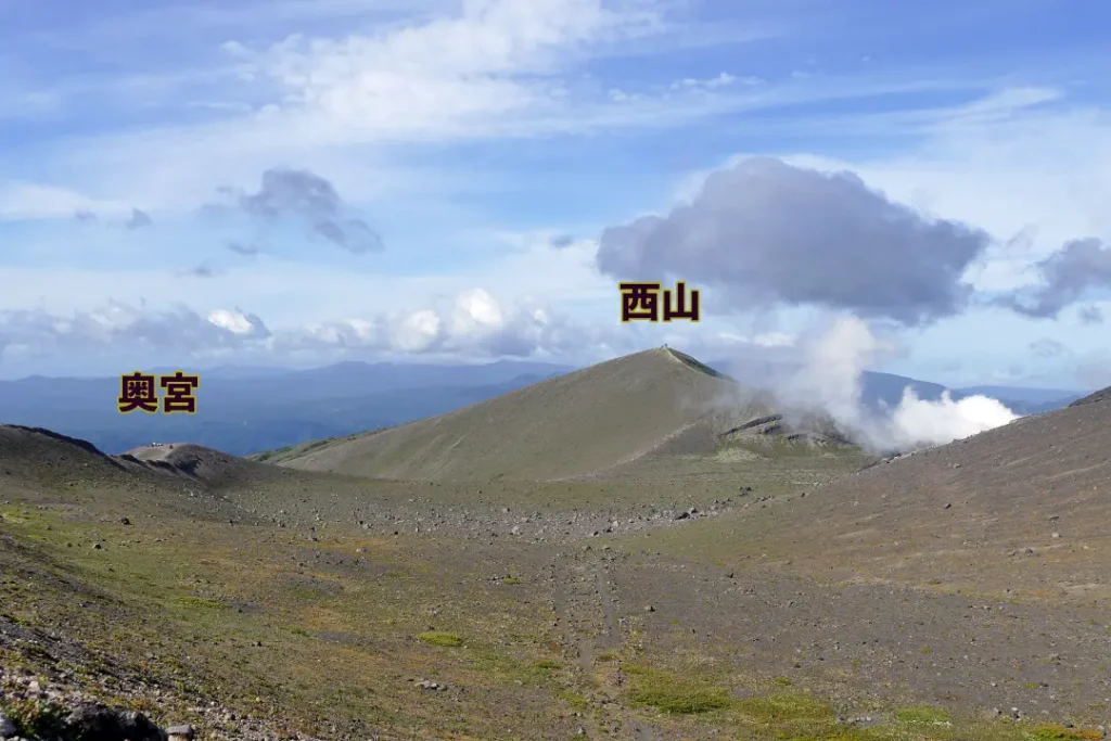外輪山取付から見る西山