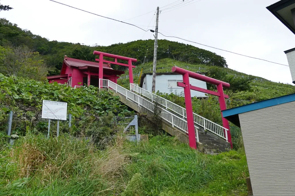 老者舞神社 鳥居と社殿