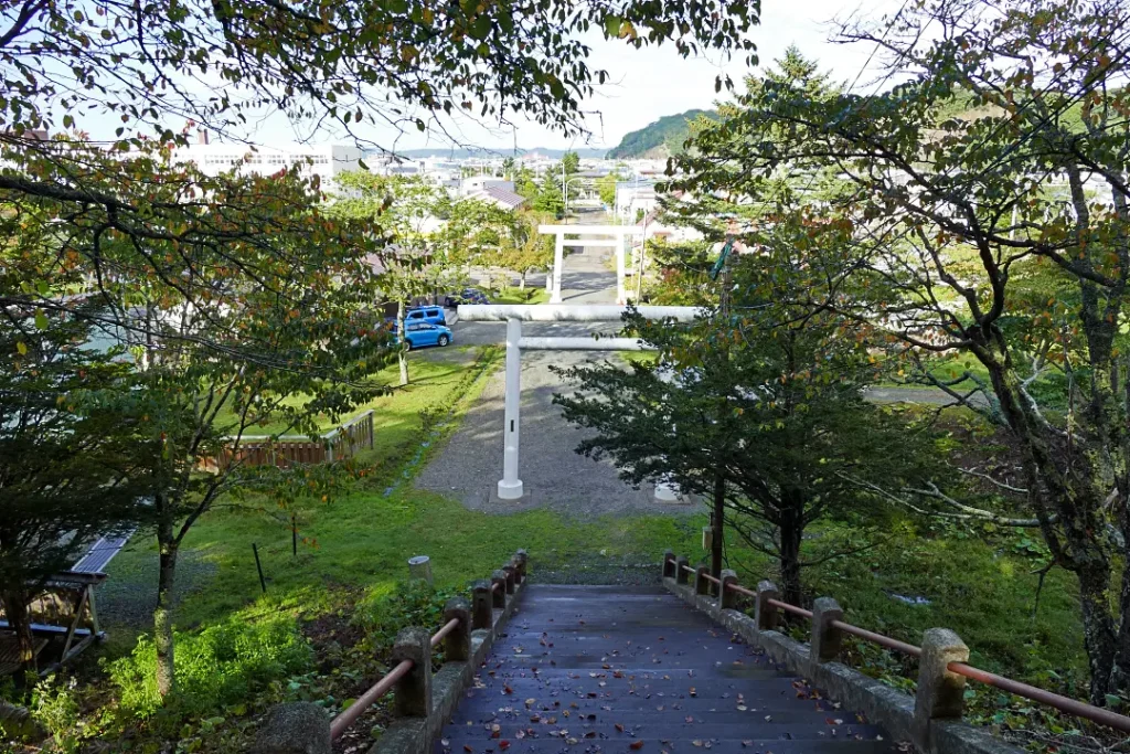 厚岸神社の境内から町を見下ろす