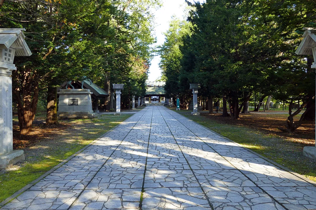 帯廣神社 参道