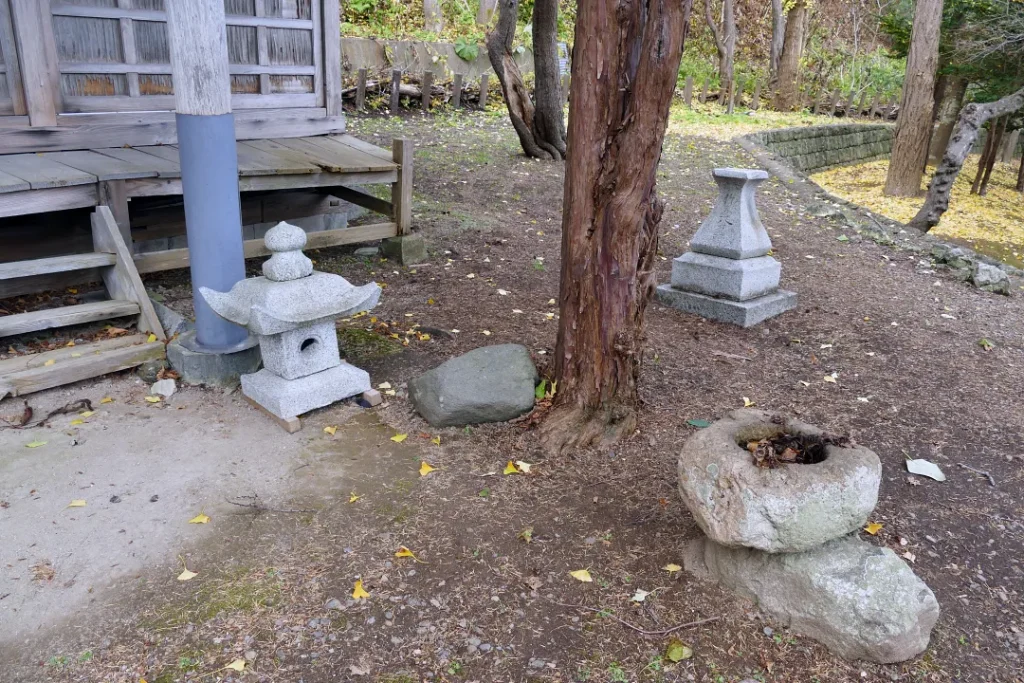 モイレ神社 灯籠