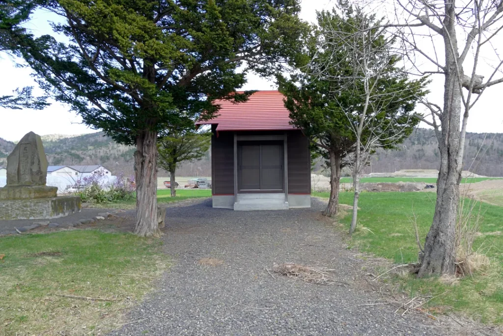 昭栄神社 社殿遠景