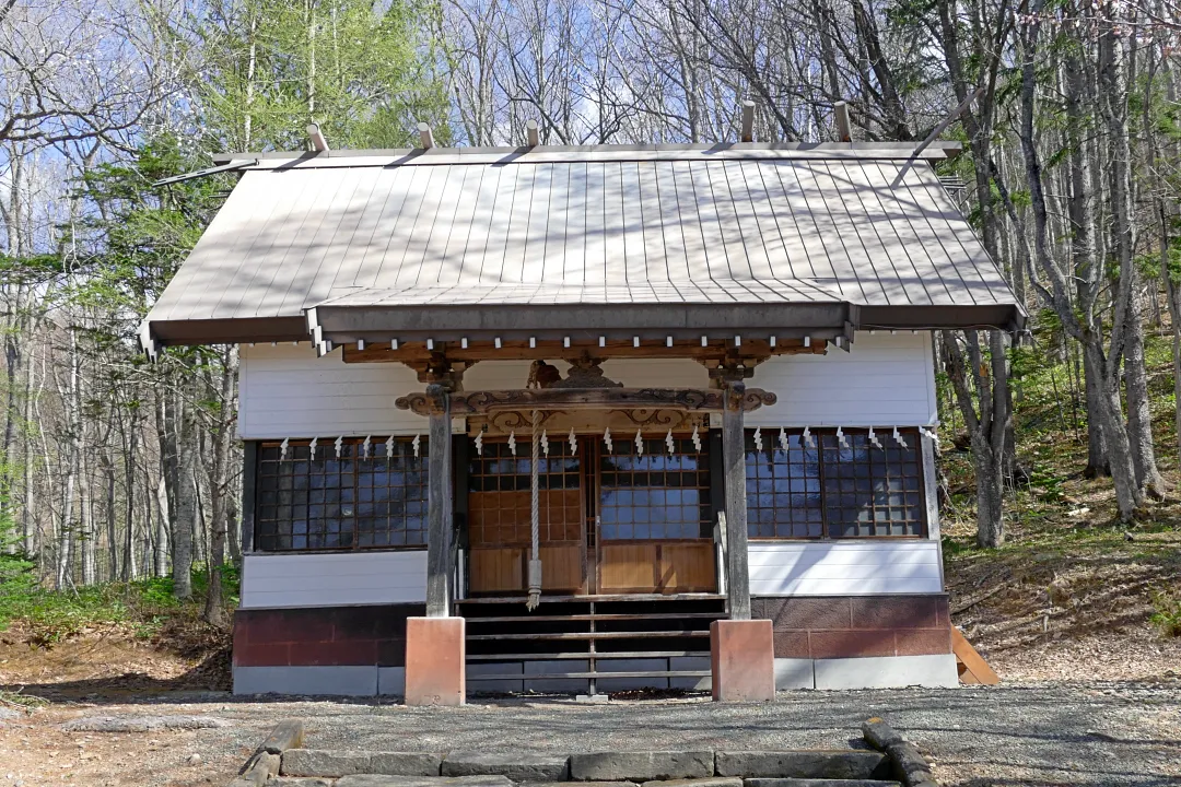 温根湯神社 社殿