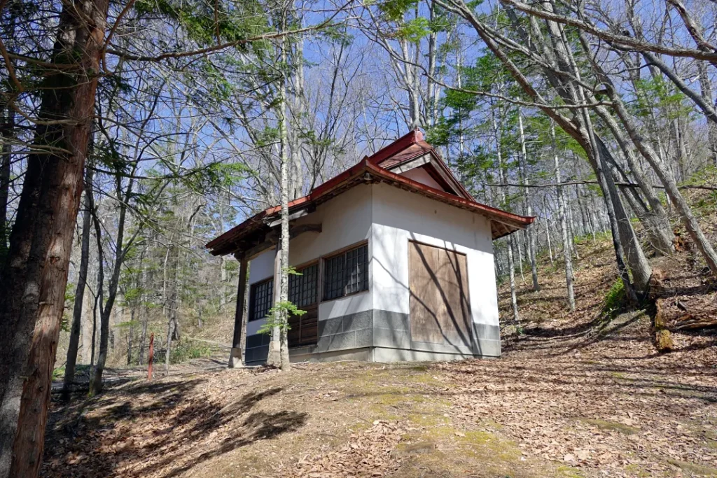 温根湯神社 神輿殿（？）