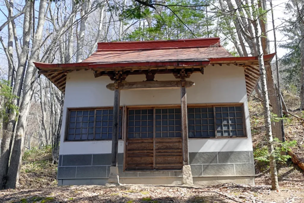 温根湯神社 神輿殿（？）