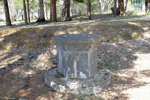 温根湯神社 水飲み場の跡