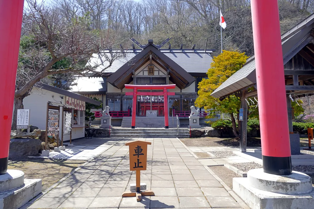 05_1220789 網走三吉神社 参道