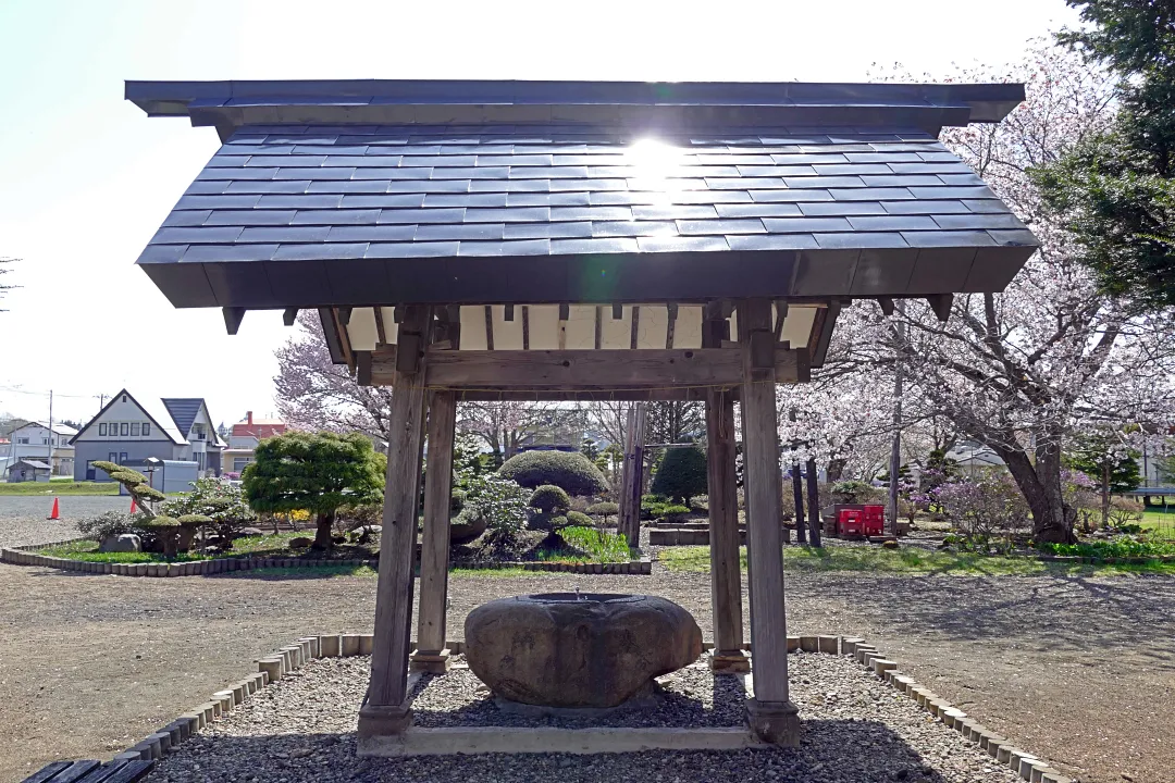 07_1220581 女満別神社 手水舎