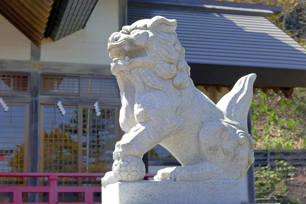 網走三吉神社 狛犬阿形