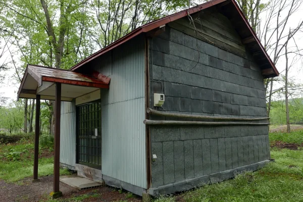 札久留神社 社殿