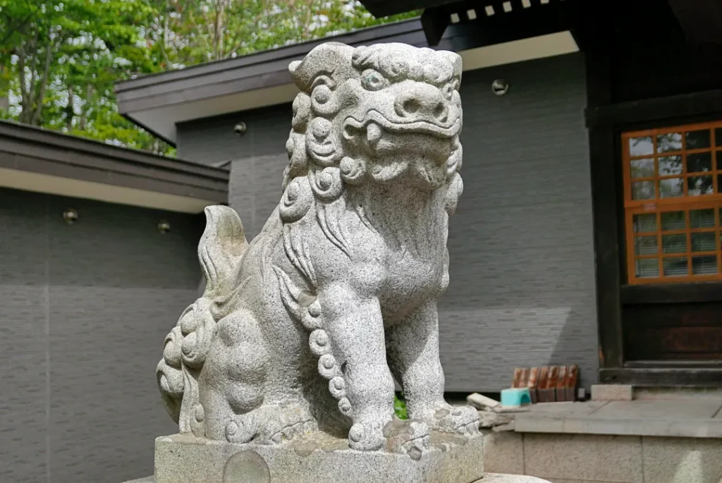 雄武神社 狛犬吽形