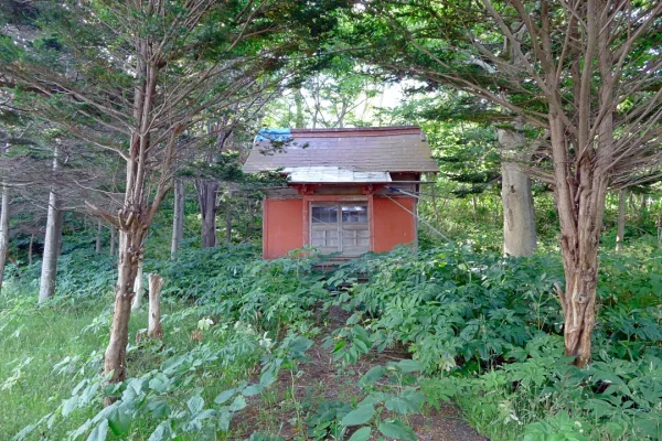 小泊稲荷神社 社殿