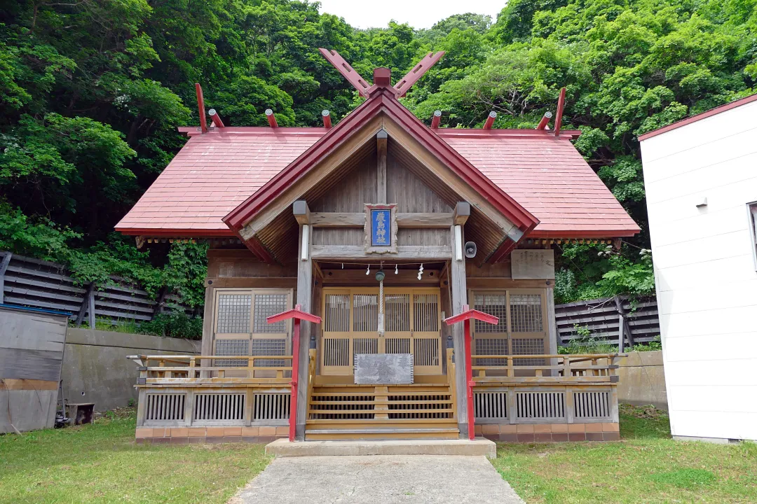 神恵内厳島神社 社殿