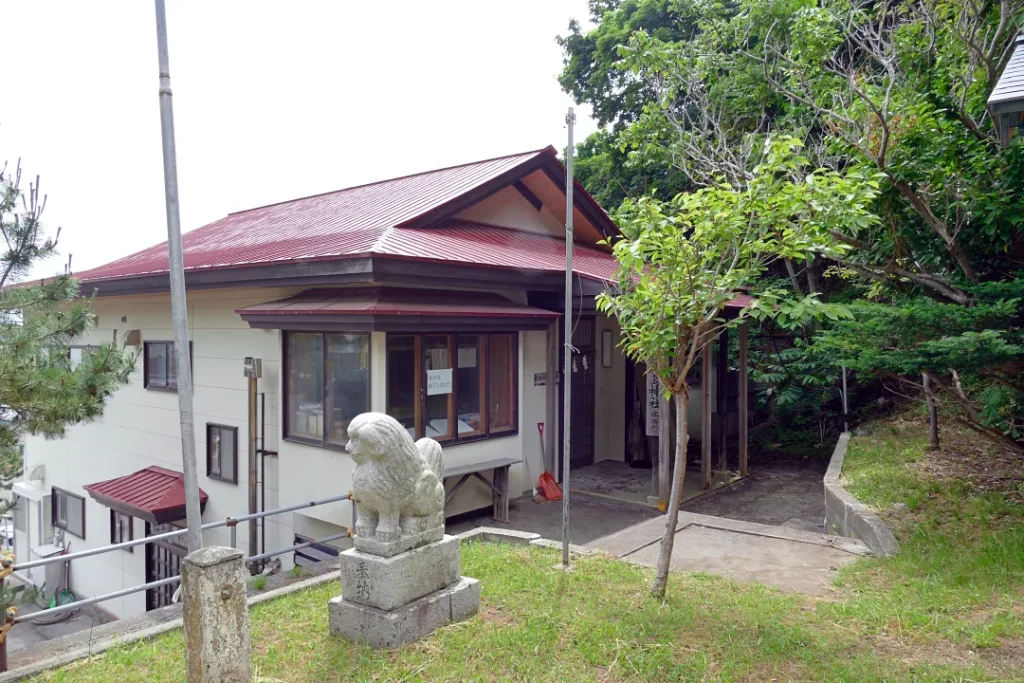神恵内嚴島神社 社務所