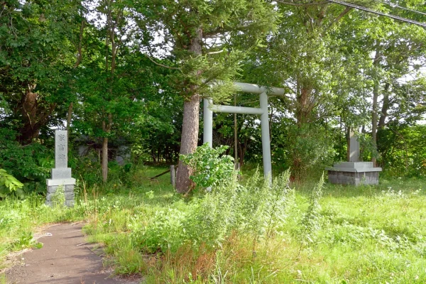 洲原神社 境内入り口