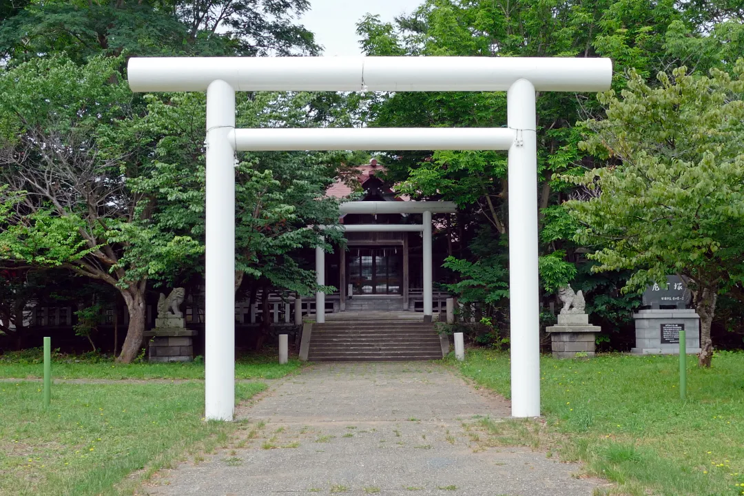 05_1240918 留萌神社 二の鳥居