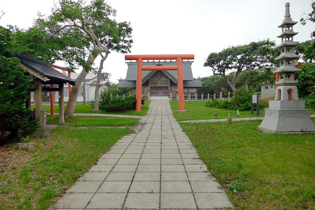 天塩厳島神社 境内