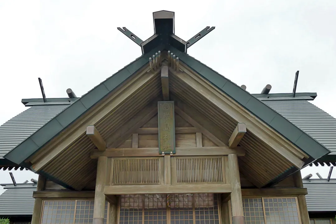天塩厳島神社 社殿の廂
