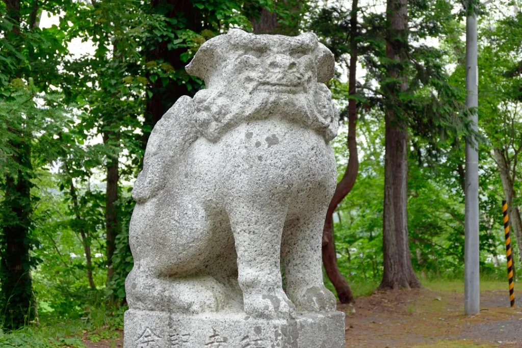 目名八幡神社 狛犬吽形