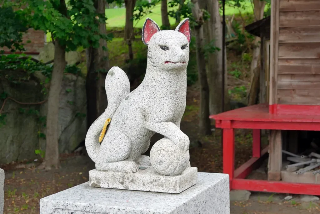 雄冬神社 狛ギツネ吽形