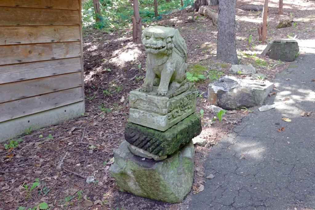 明治宮鹽谷神社 狛犬小阿形