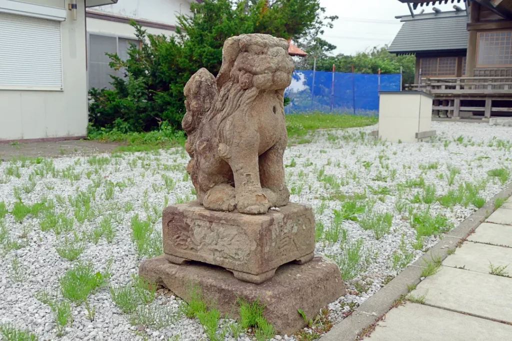 天塩厳島神社 狛犬小吽形