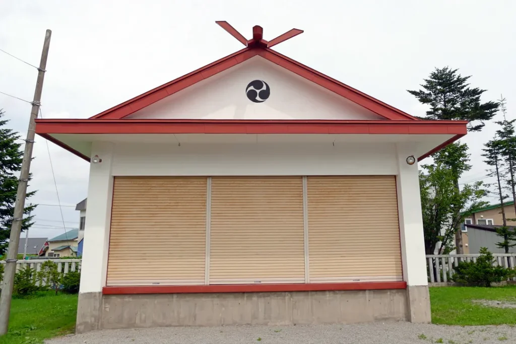 枝幸嚴島神社 神輿庫
