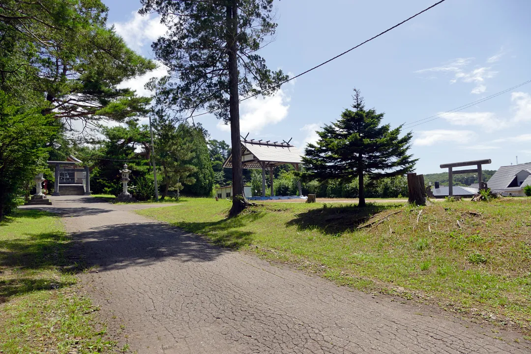 早来神社 参道と裏参道