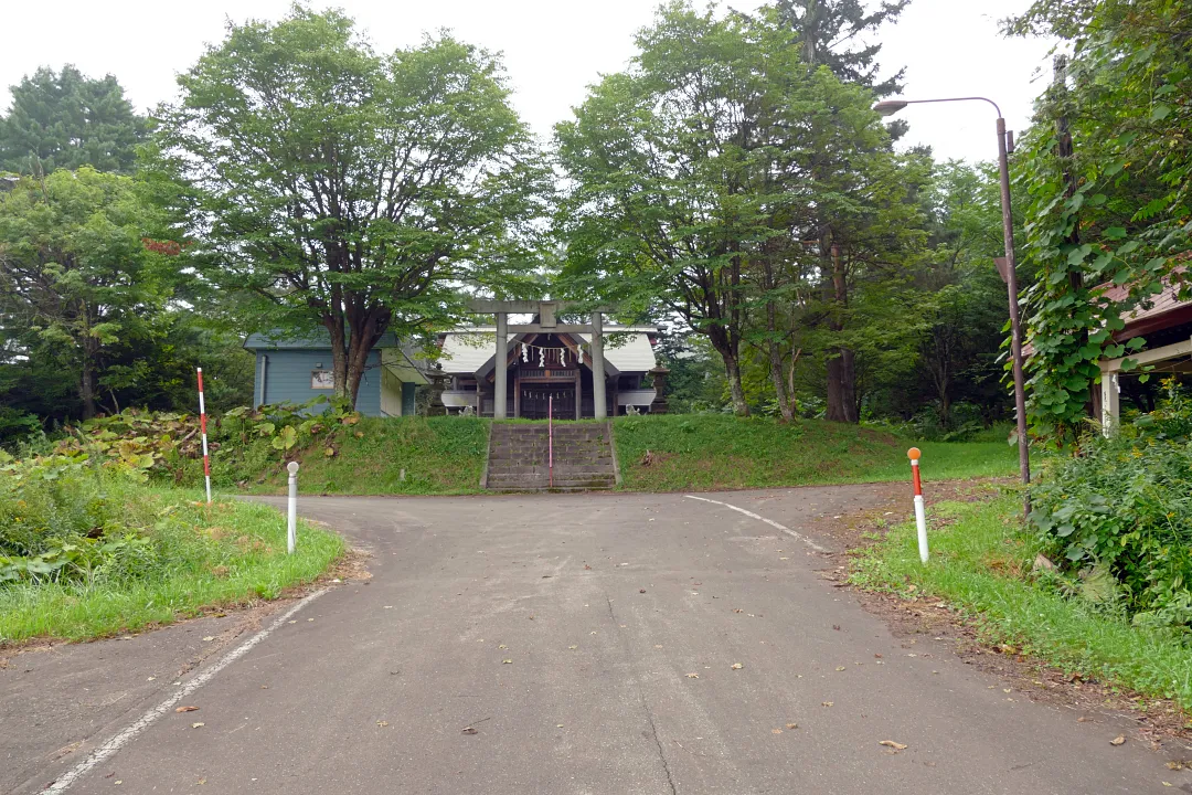 南富良野神社 境内入り口