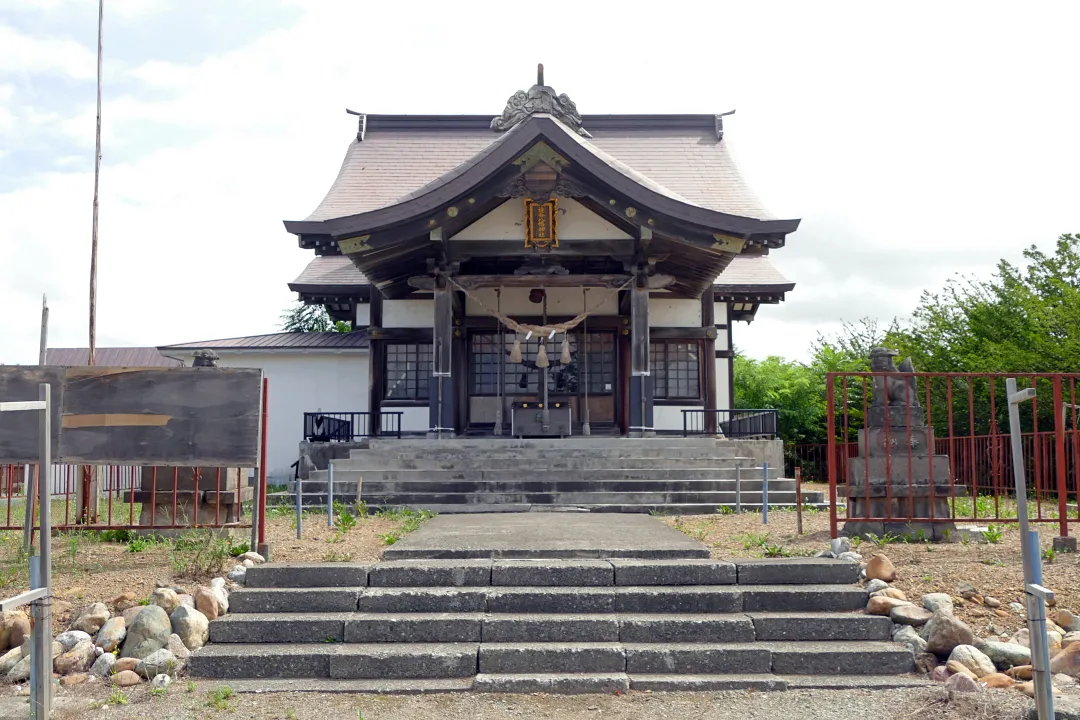 追分八幡神社 社殿と階段