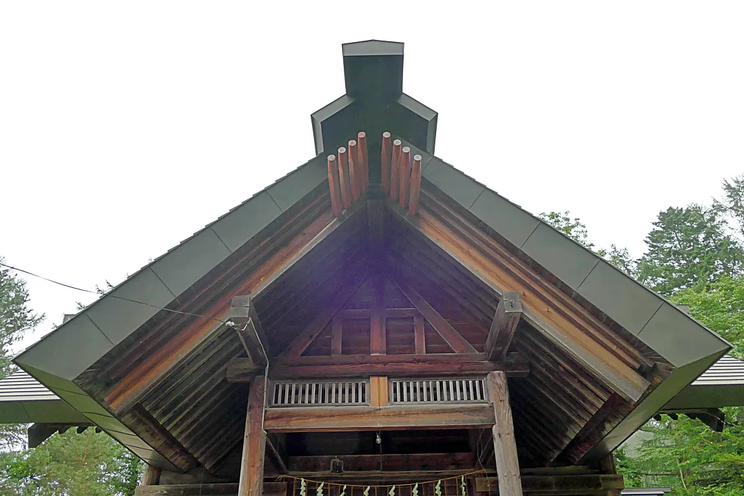南富良野神社 社殿の廂