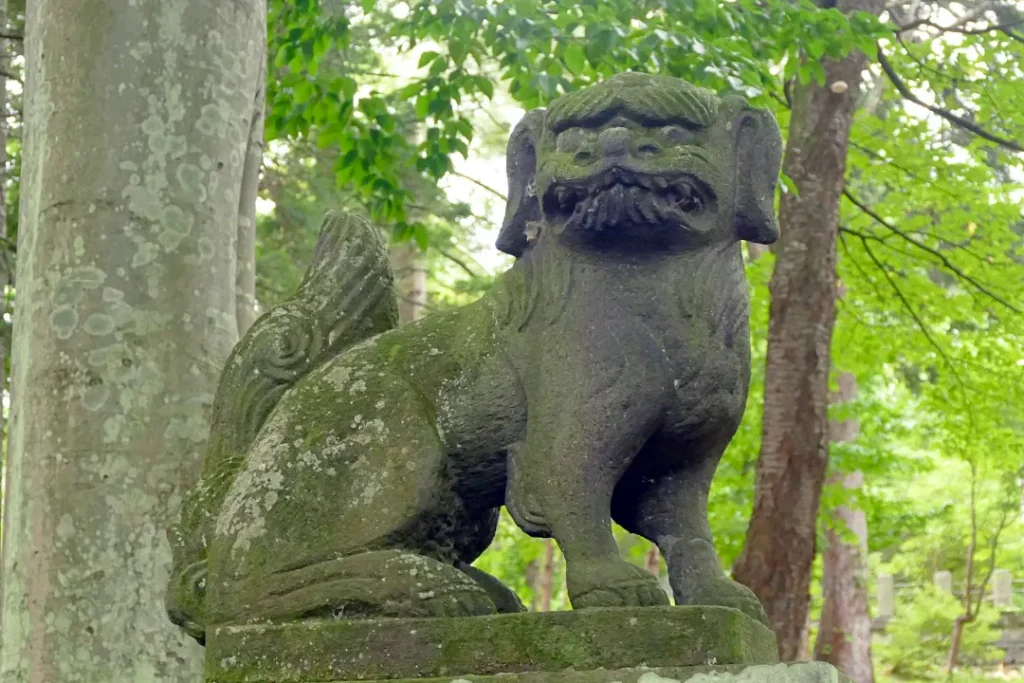 神居神社 狛犬吽形