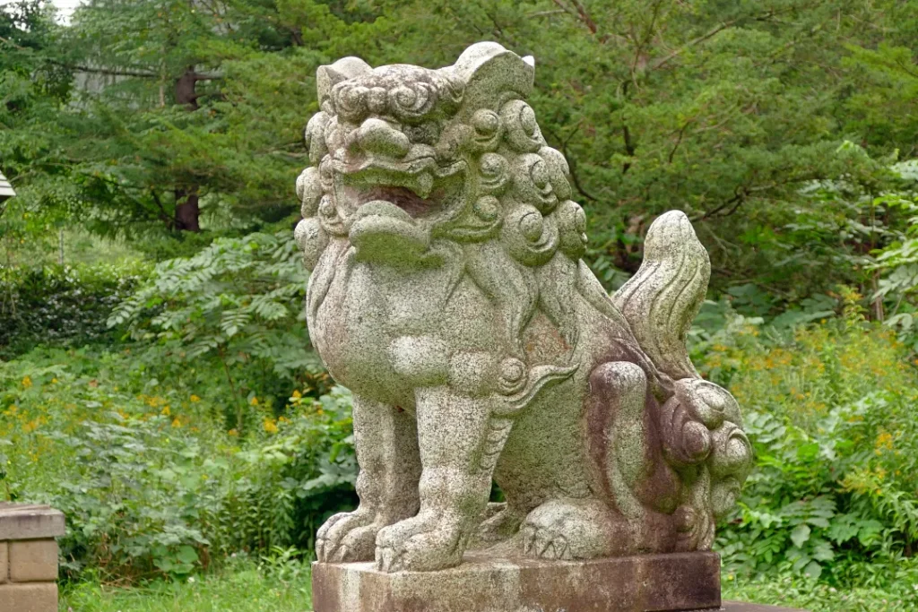 南富良野神社 狛犬阿形