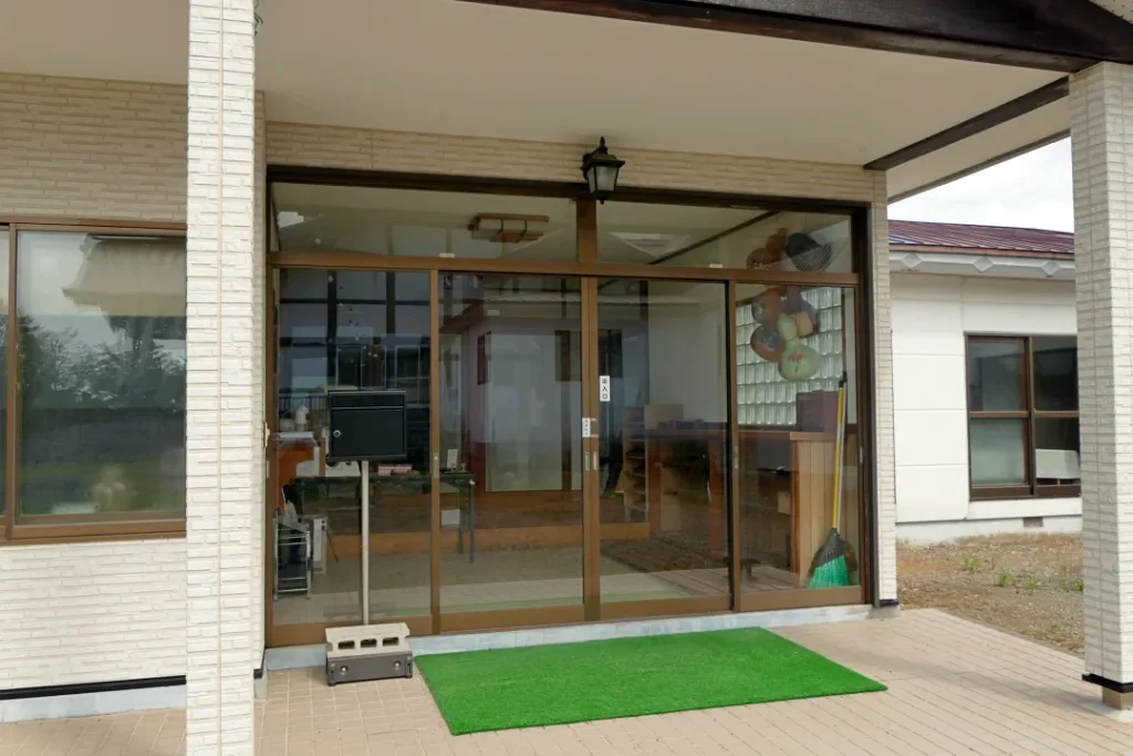追分八幡神社 社務所入り口