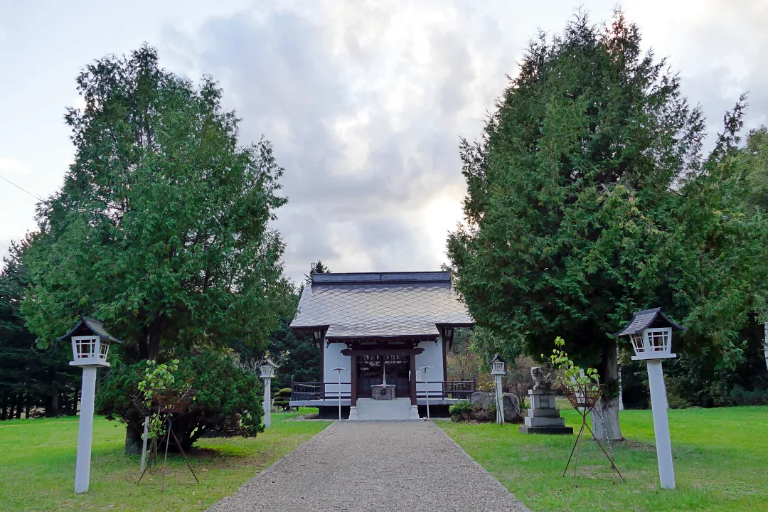 09_1270696 東藻琴神社 参道の大木