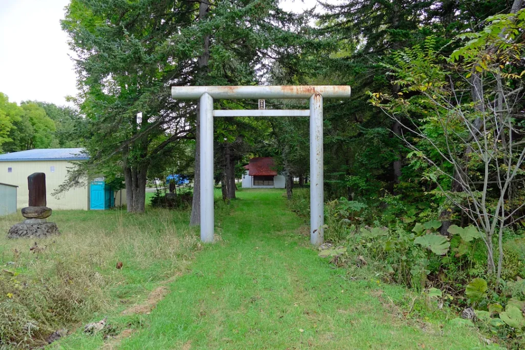相生神社 鳥居の横に石碑