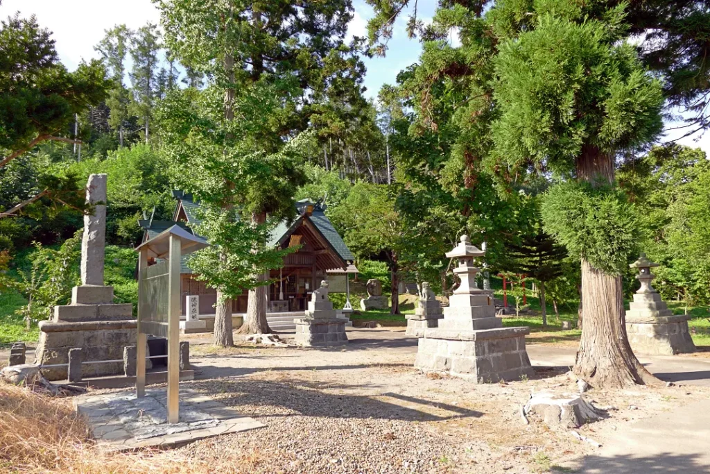 壮瞥神社 境内