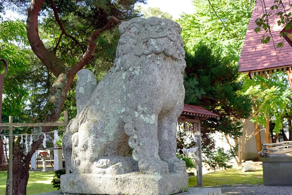 標津神社 狛犬吽形
