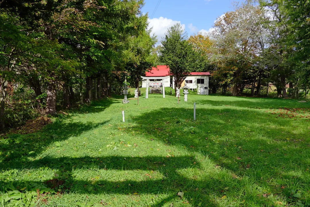 熱郛神社 参道前半