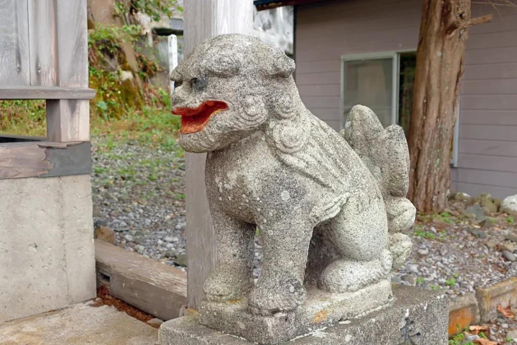 ポン木直神社 狛犬阿形