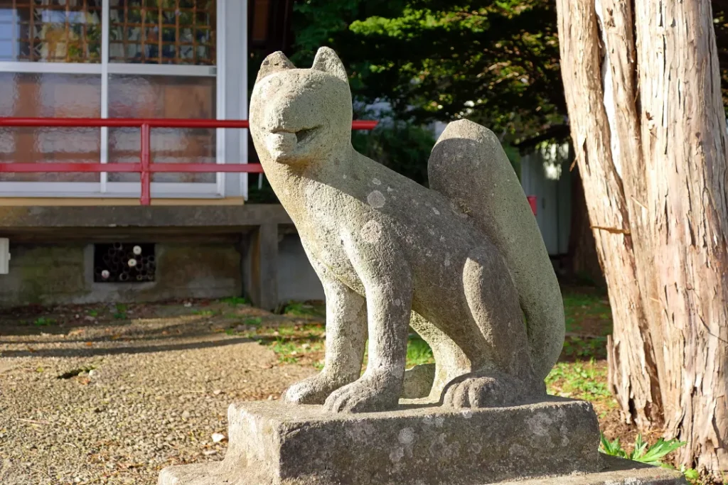 古部稲荷神社 狛ギツネ 右