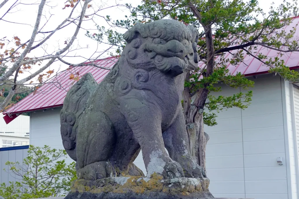 落部八幡宮 狛犬２吽形