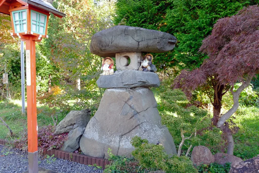 飯生神社 石灯籠
